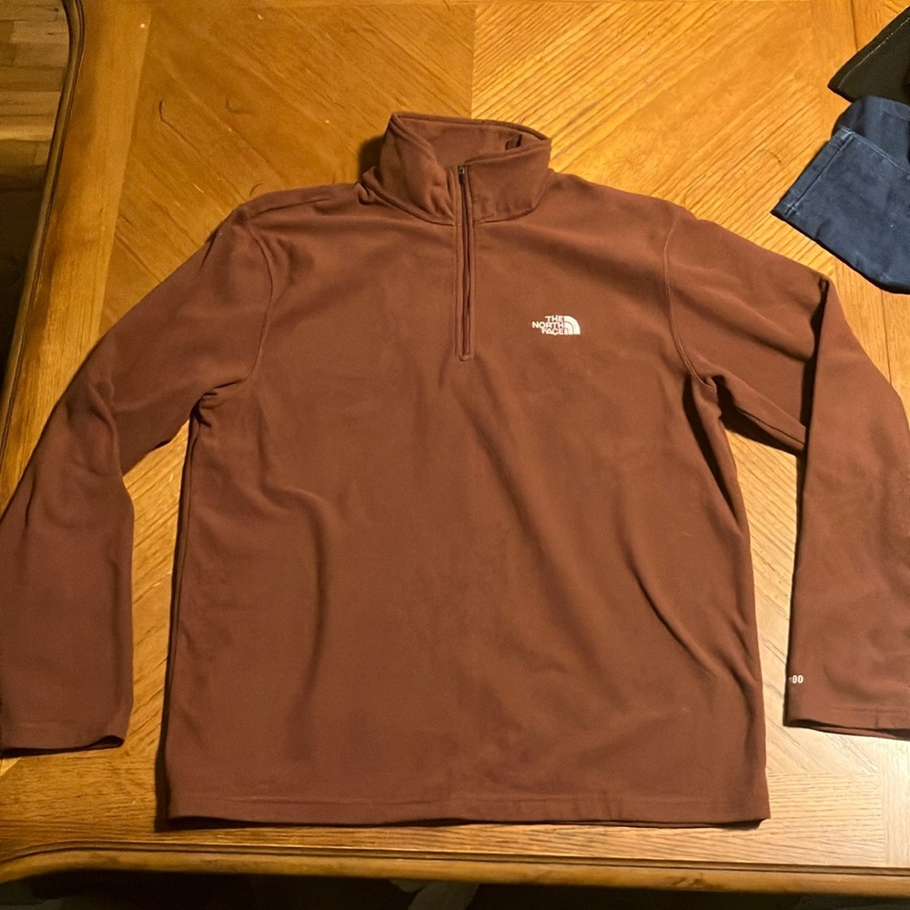 Women’s north face fleece pullover